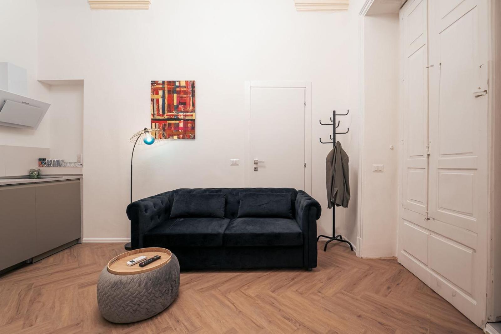 Elegant Design Apartment In Historical City Center Catania Luaran gambar