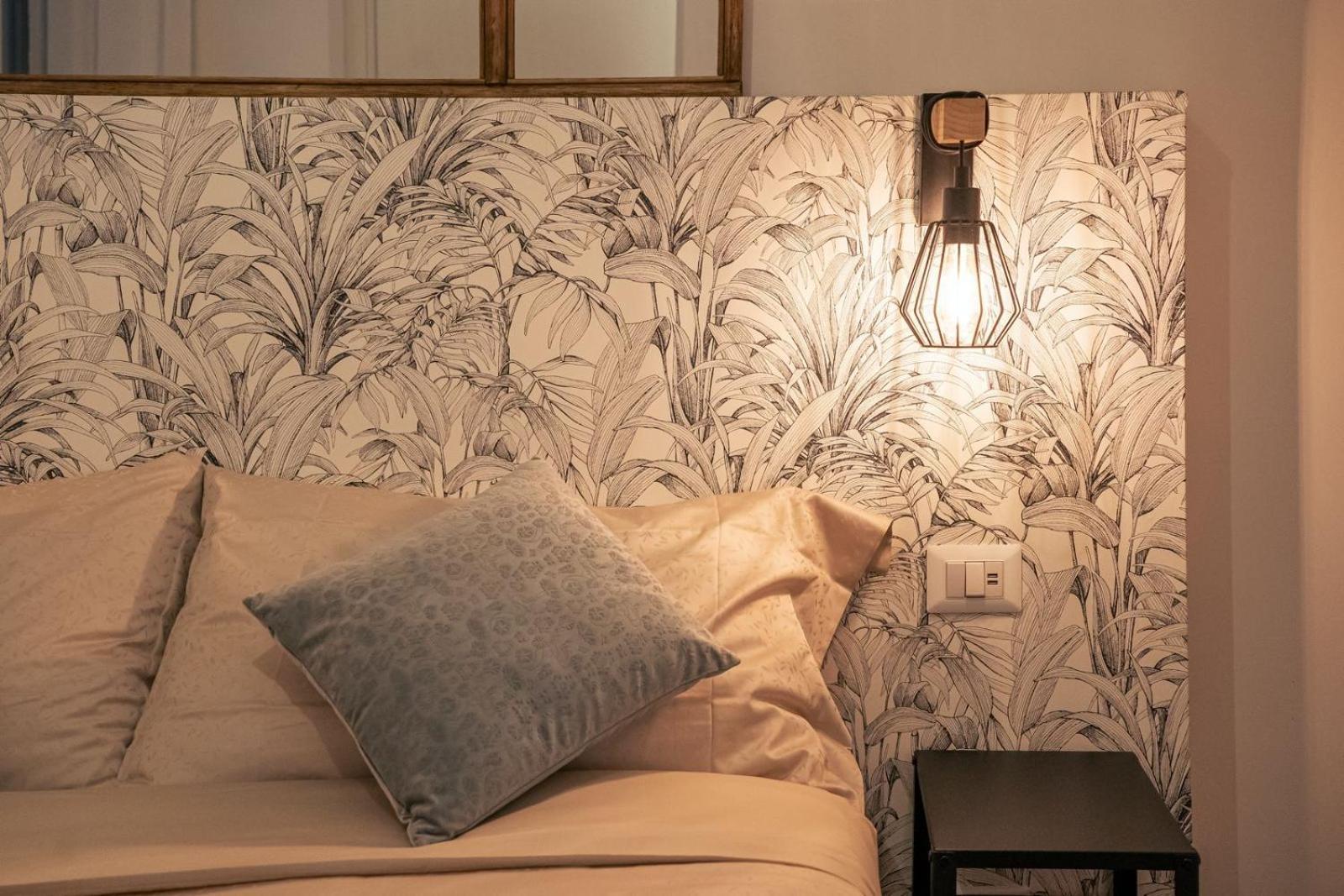 Elegant Design Apartment In Historical City Center Catania Luaran gambar